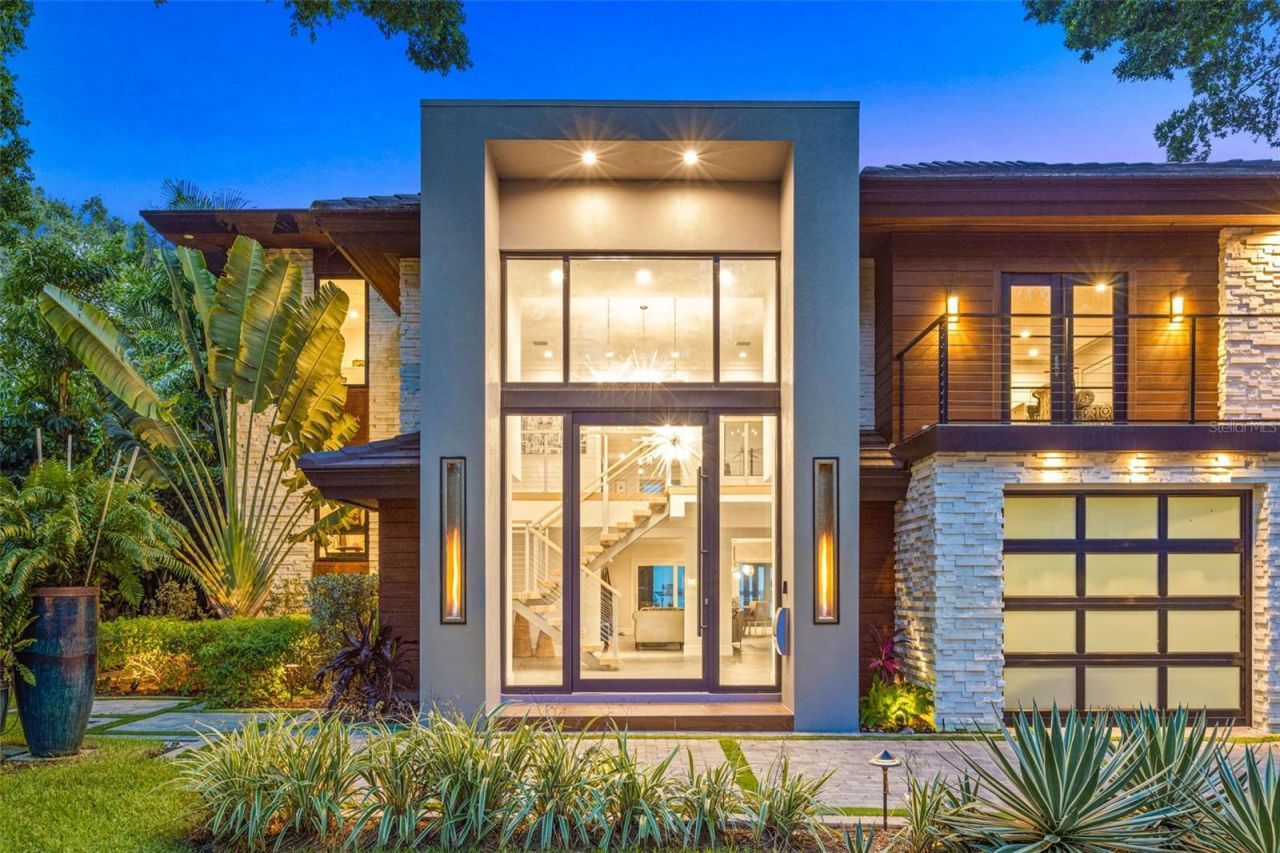 1365 Brightwaters Boulevard Ne, Saint Petersburg, FL 33704 Photo