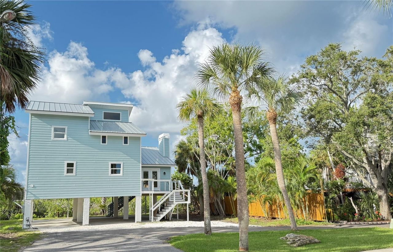 7355 138th Street, Seminole, FL 33776 Photo