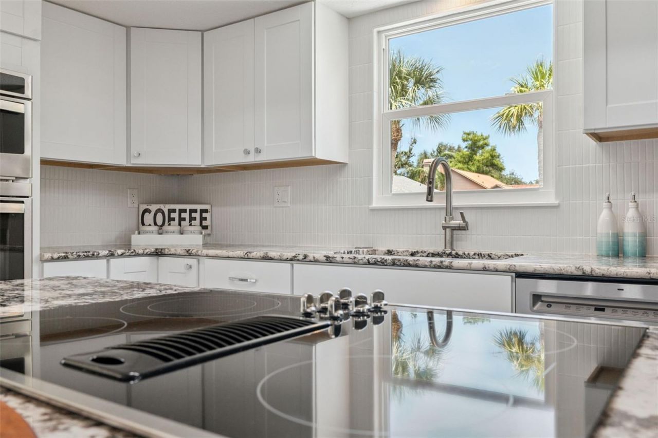 7355 138th Street, Seminole, FL 33776 Photo