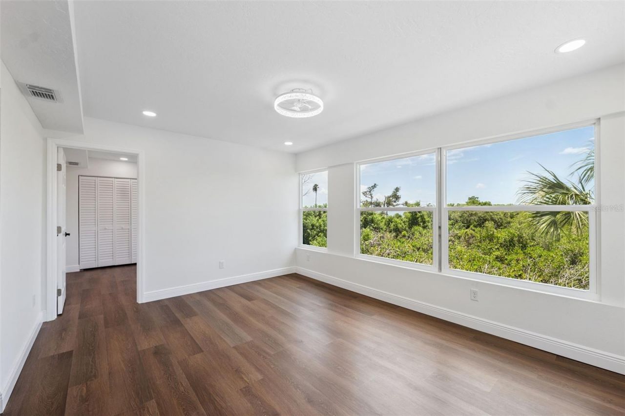 7355 138th Street, Seminole, FL 33776 Photo