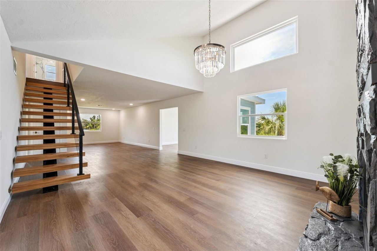 7355 138th Street, Seminole, FL 33776 Photo