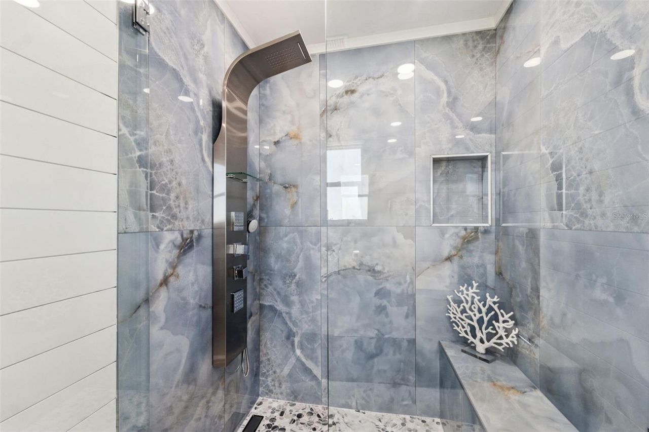 7355 138th Street, Seminole, FL 33776 Photo