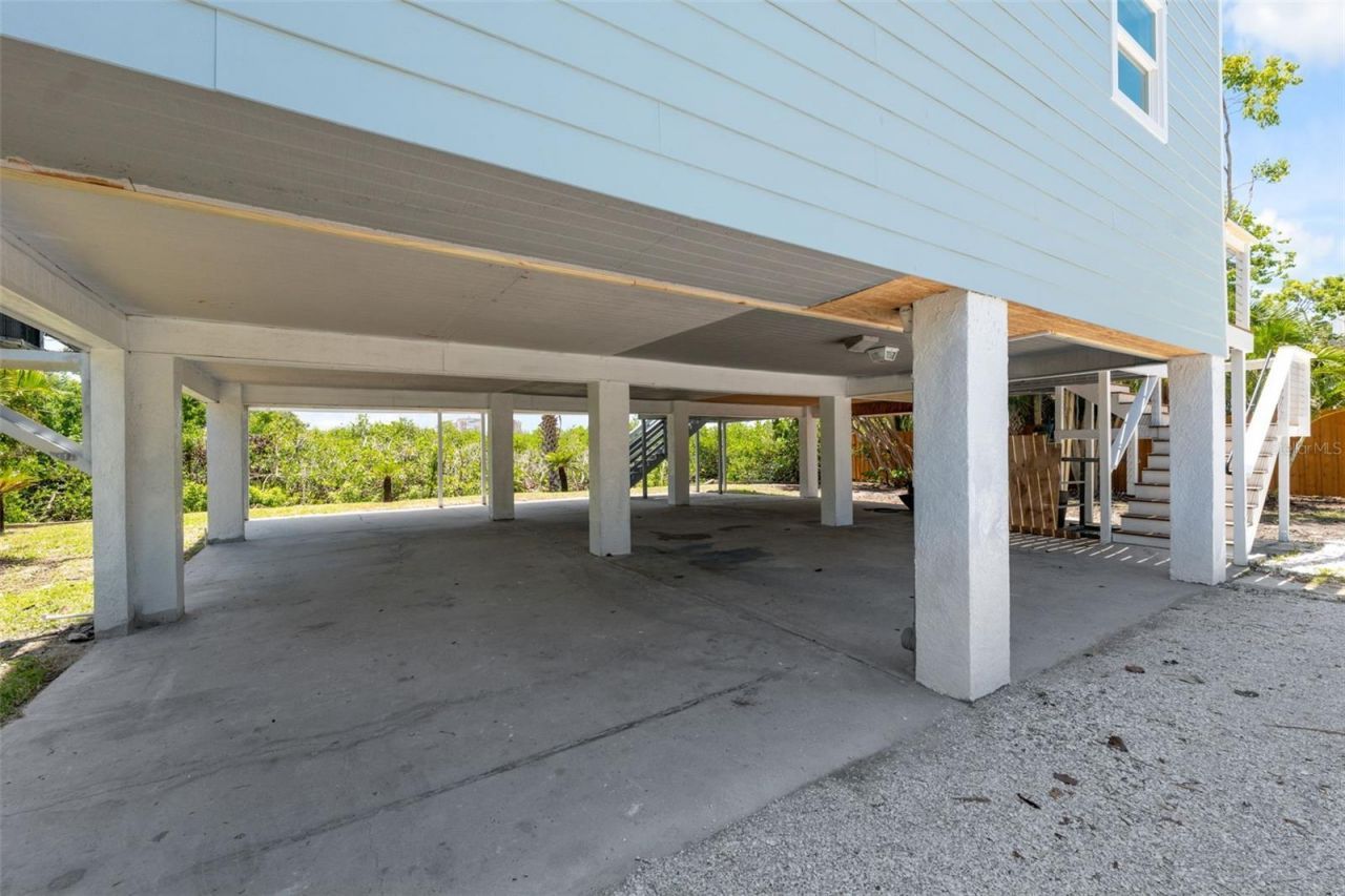 7355 138th Street, Seminole, FL 33776 Photo