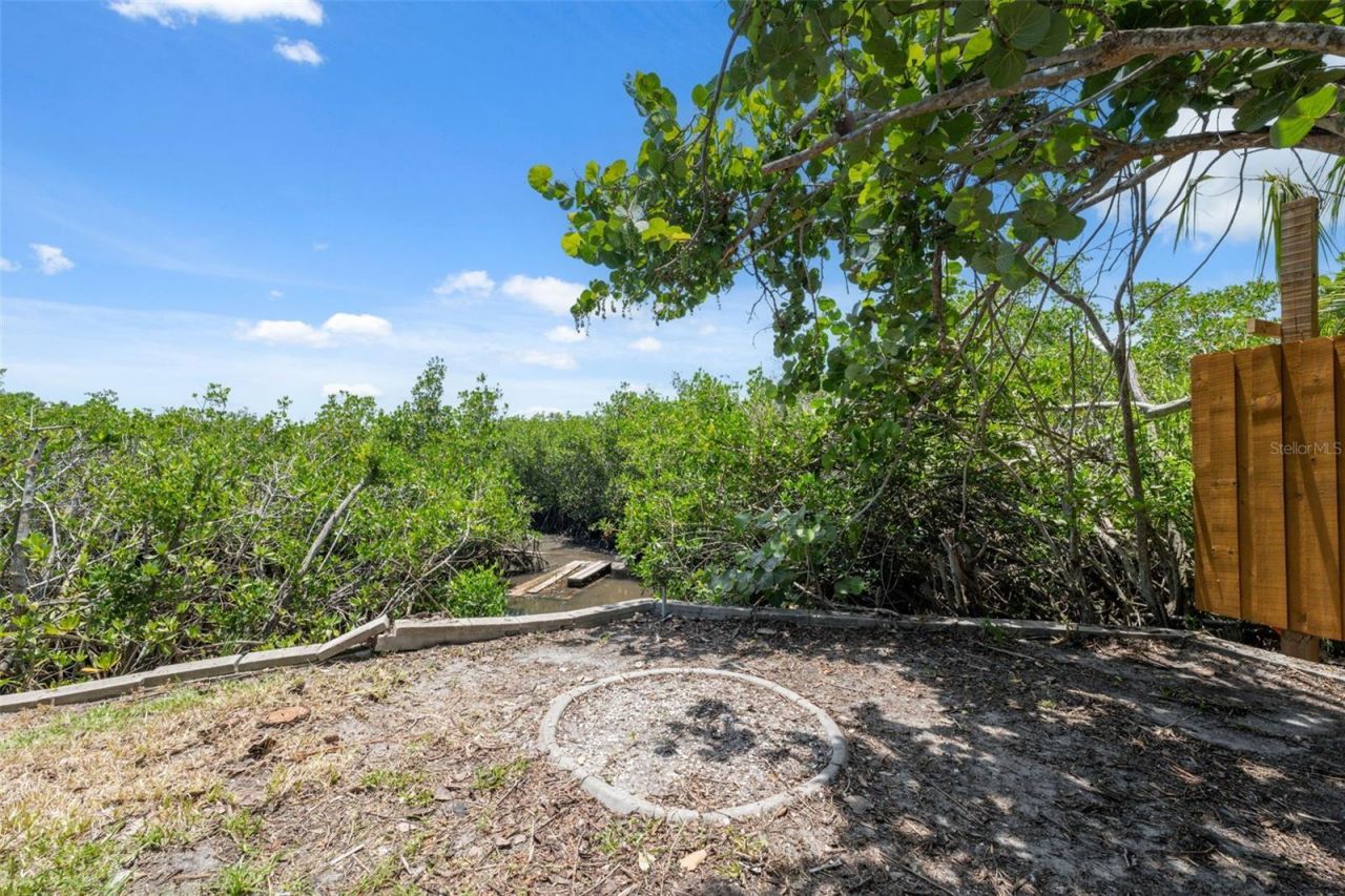 7355 138th Street, Seminole, FL 33776 Photo