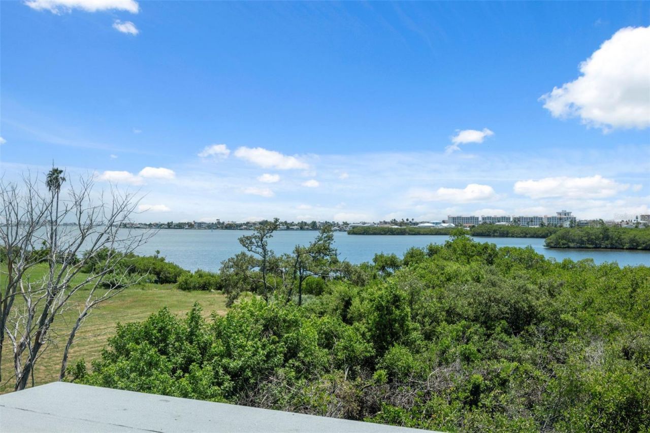 7355 138th Street, Seminole, FL 33776 Photo