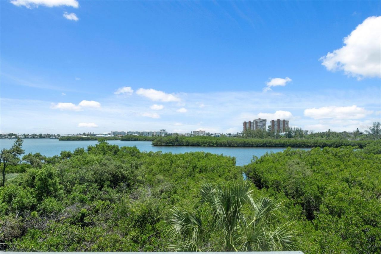 7355 138th Street, Seminole, FL 33776 Photo