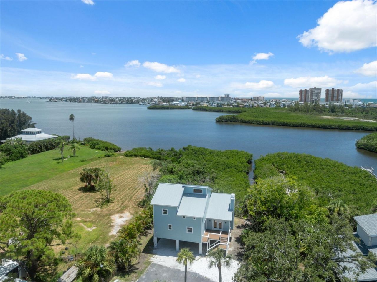 7355 138th Street, Seminole, FL 33776 Photo