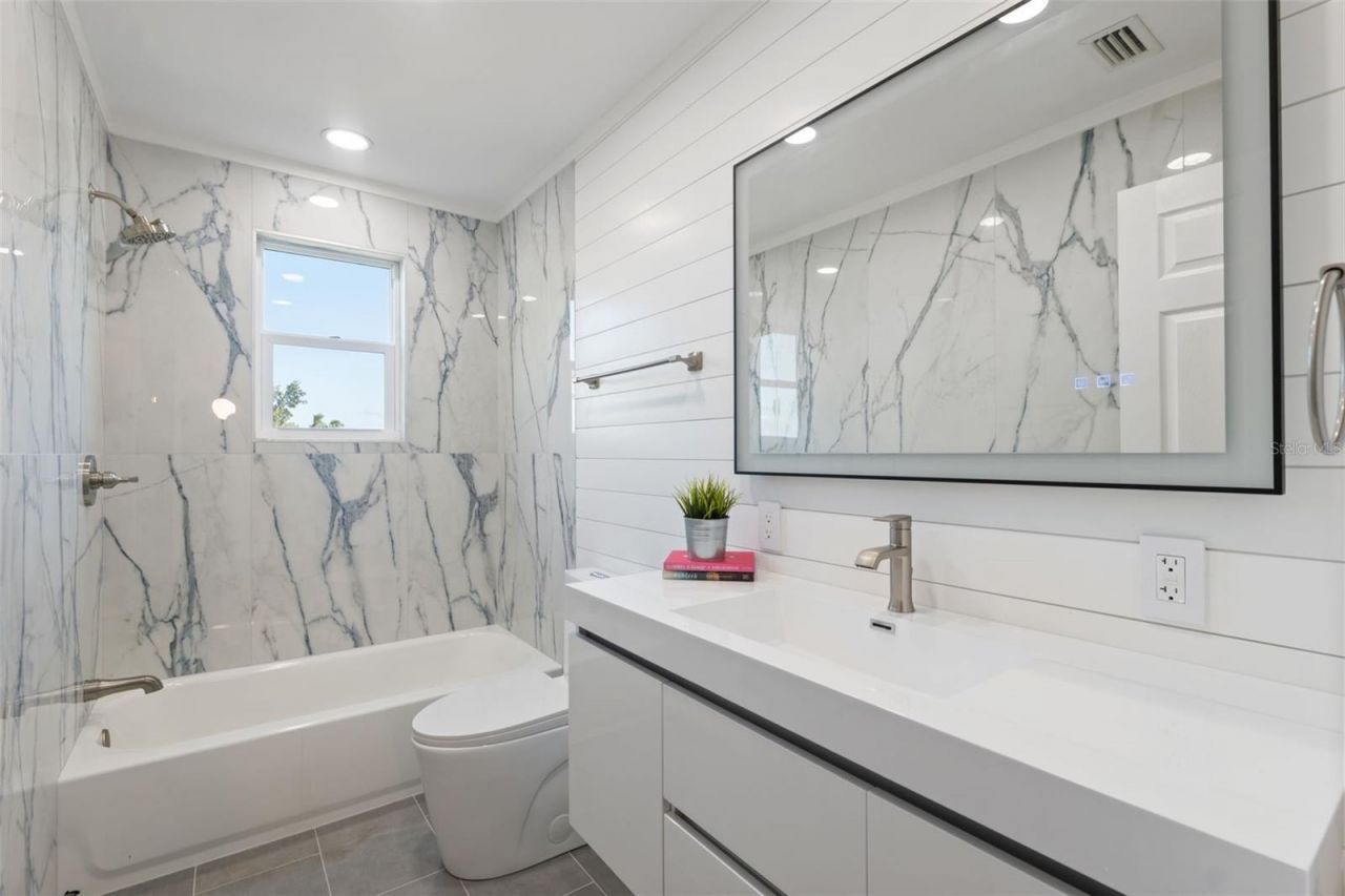 7355 138th Street, Seminole, FL 33776 Photo