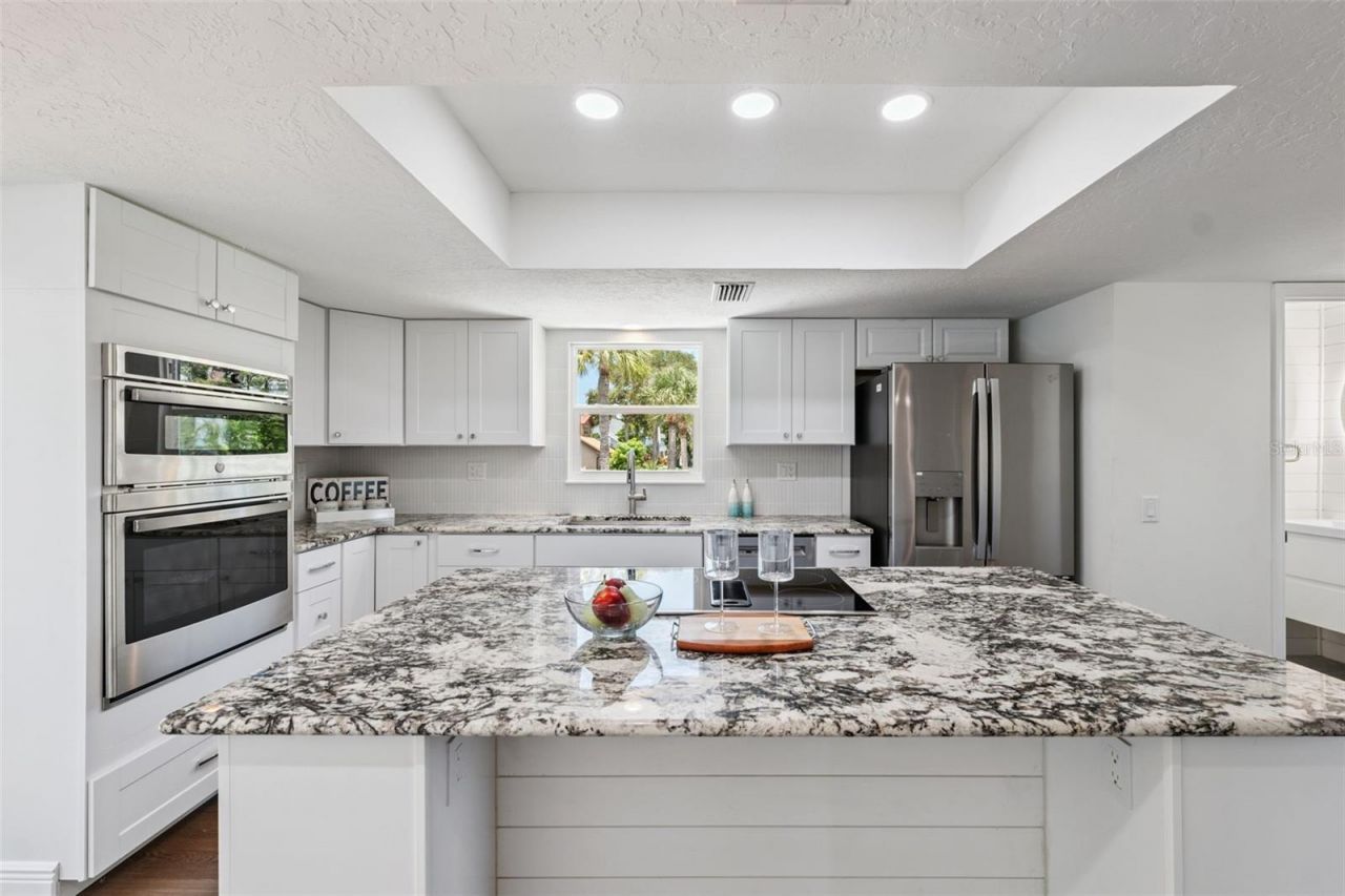 7355 138th Street, Seminole, FL 33776 Photo