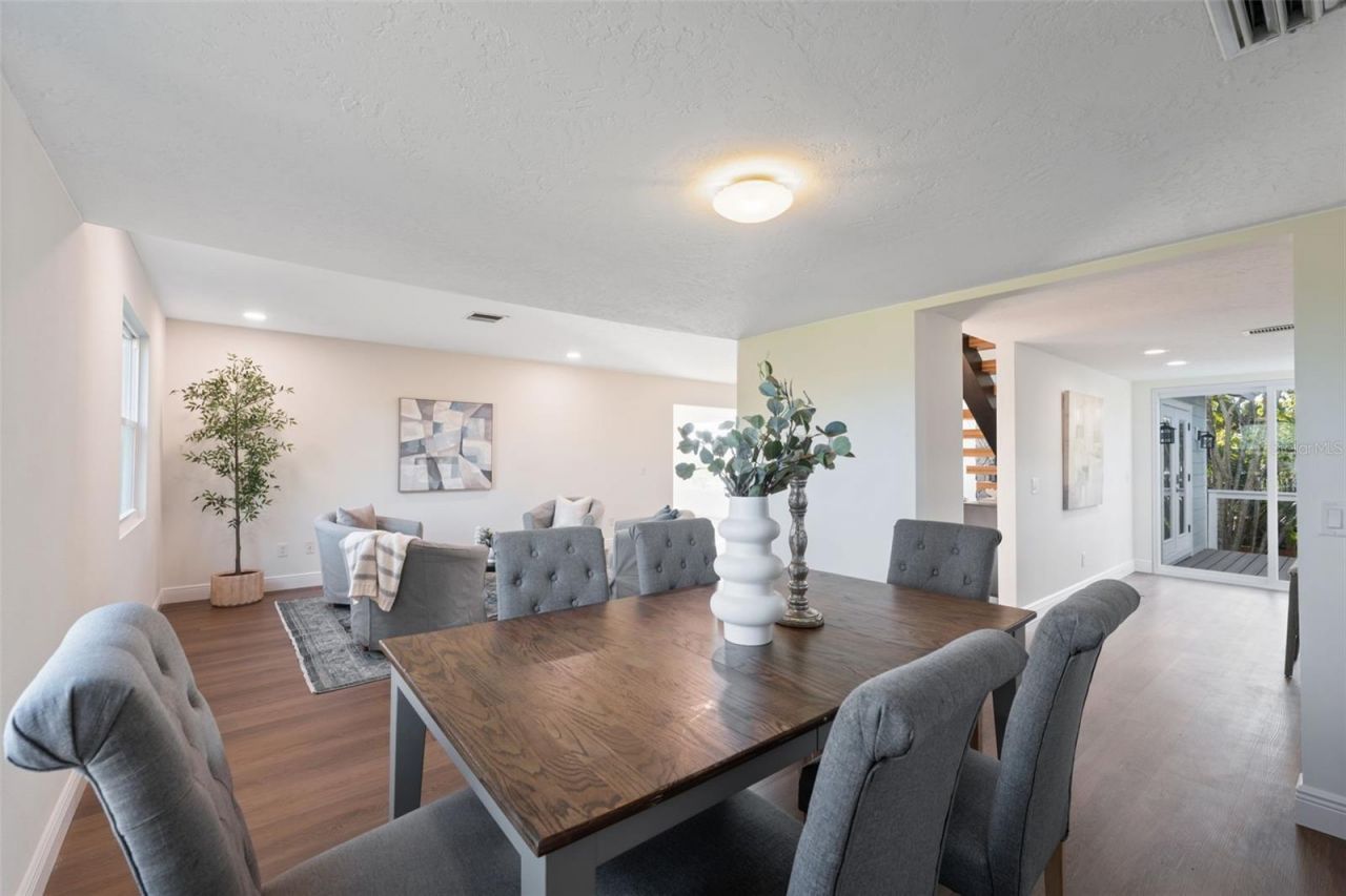 7355 138th Street, Seminole, FL 33776 Photo