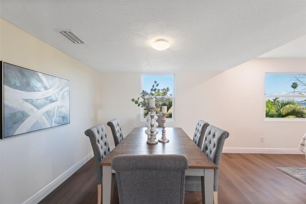 7355 138th Street, Seminole, FL 33776 Photo