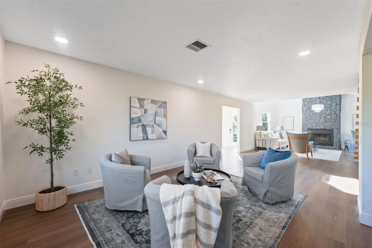 7355 138th Street, Seminole, FL 33776 Photo