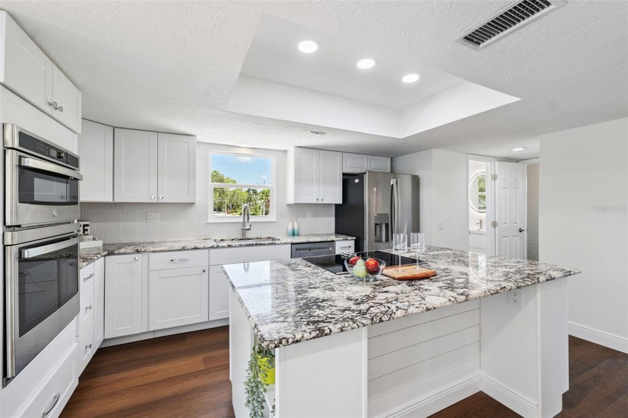 7355 138th Street, Seminole, FL 33776 Photo