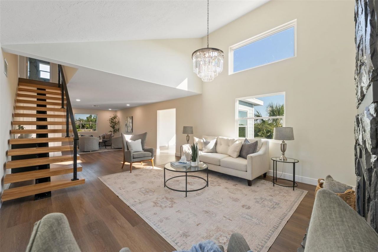 7355 138th Street, Seminole, FL 33776 Photo