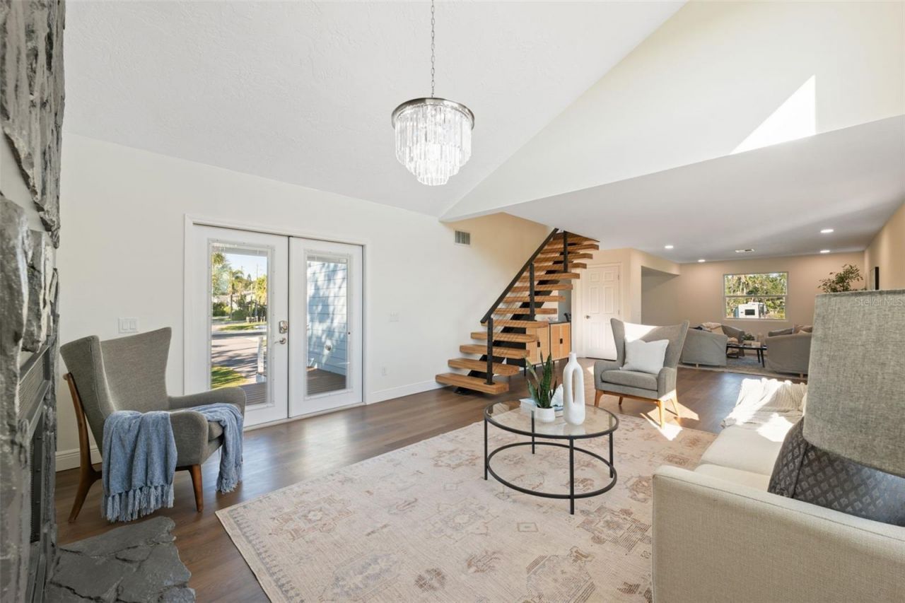 7355 138th Street, Seminole, FL 33776 Photo