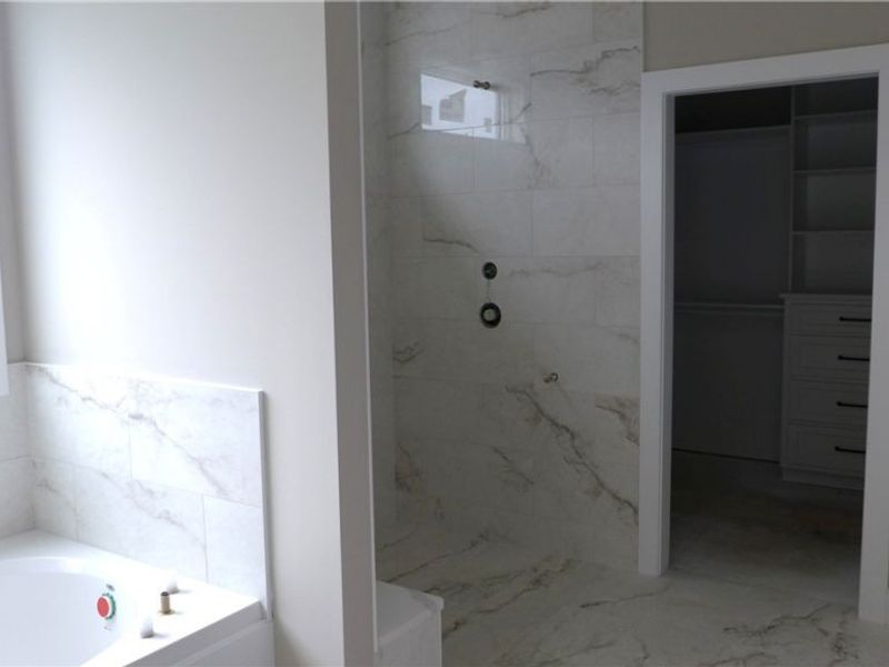 945 Royal Oak Avenue NE, North Canton, OH 44720 Photo 8