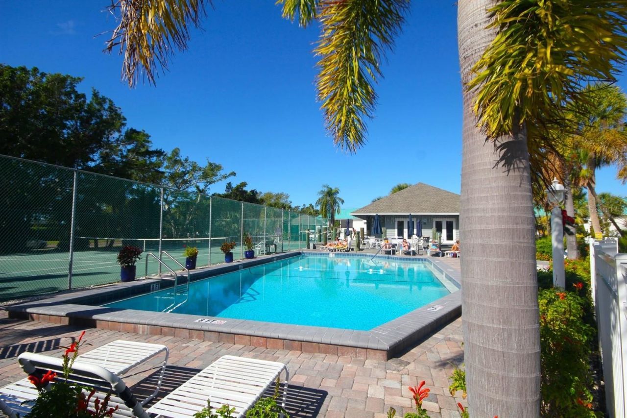 1255 Dockside Place, Unit 211, Sarasota, FL 34242 Photo