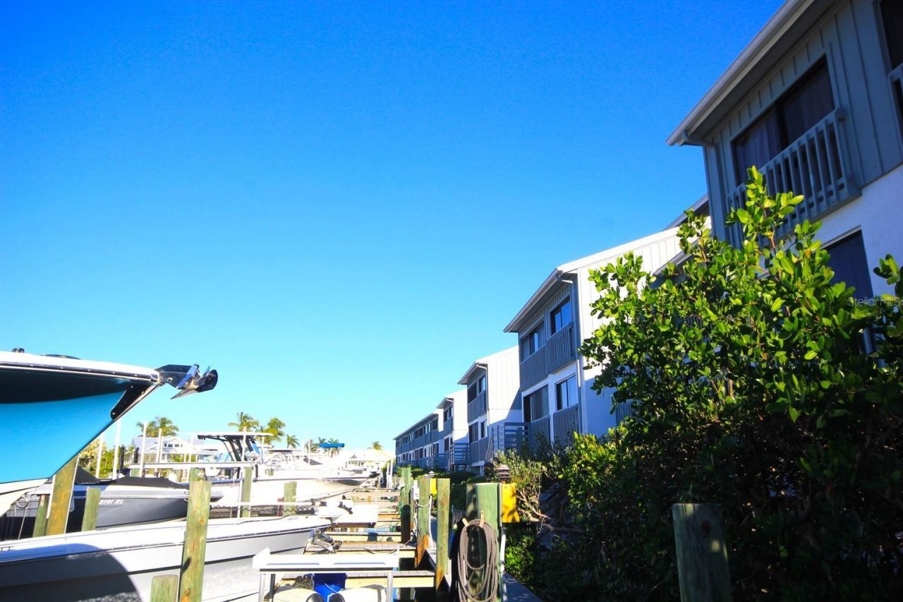 1255 Dockside Place, Unit 211, Sarasota, FL 34242 Photo