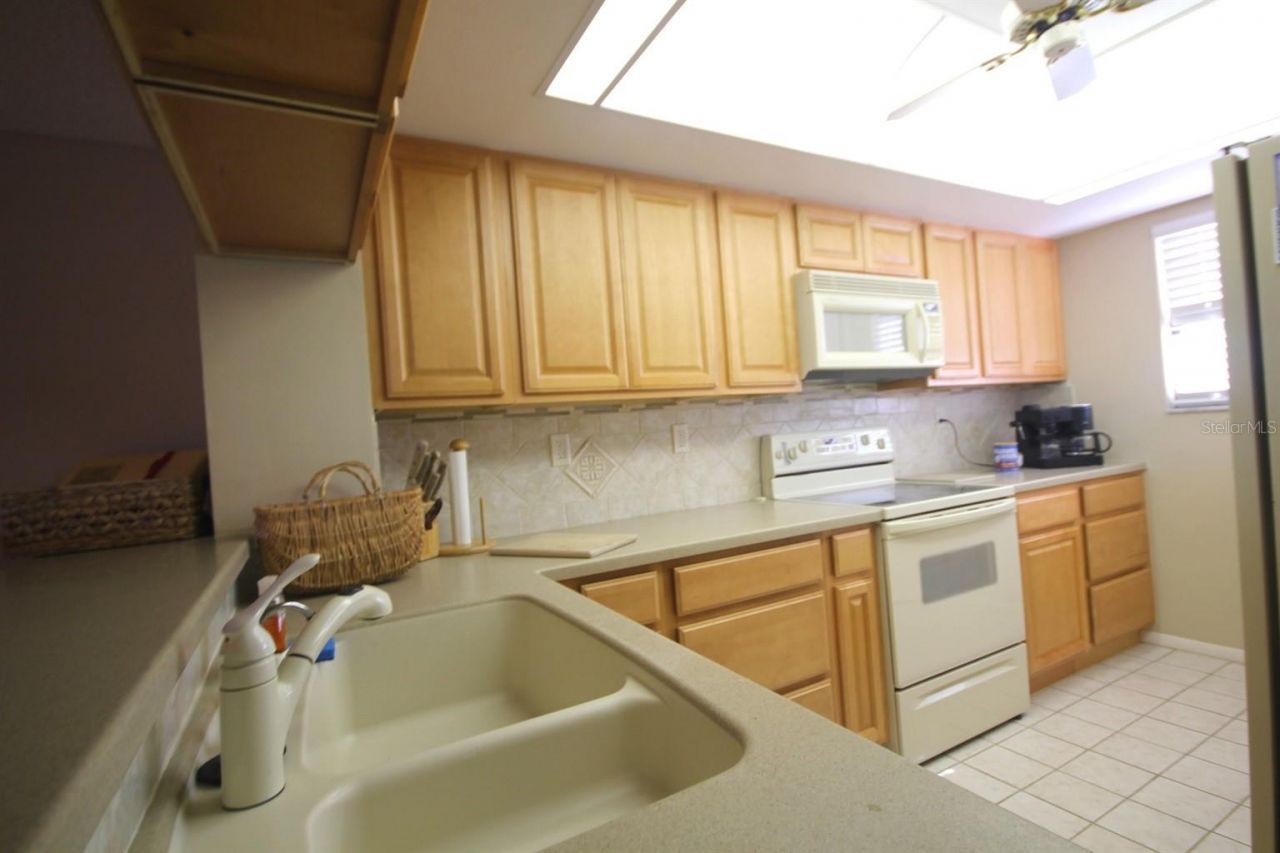 1255 Dockside Place, Unit 211, Sarasota, FL 34242 Photo