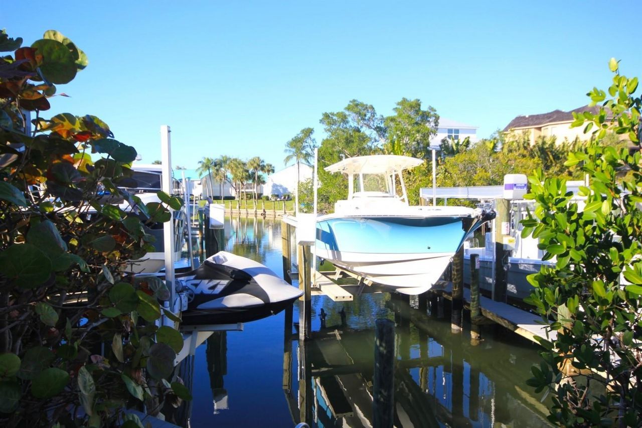 1255 Dockside Place, Unit 211, Sarasota, FL 34242 Photo