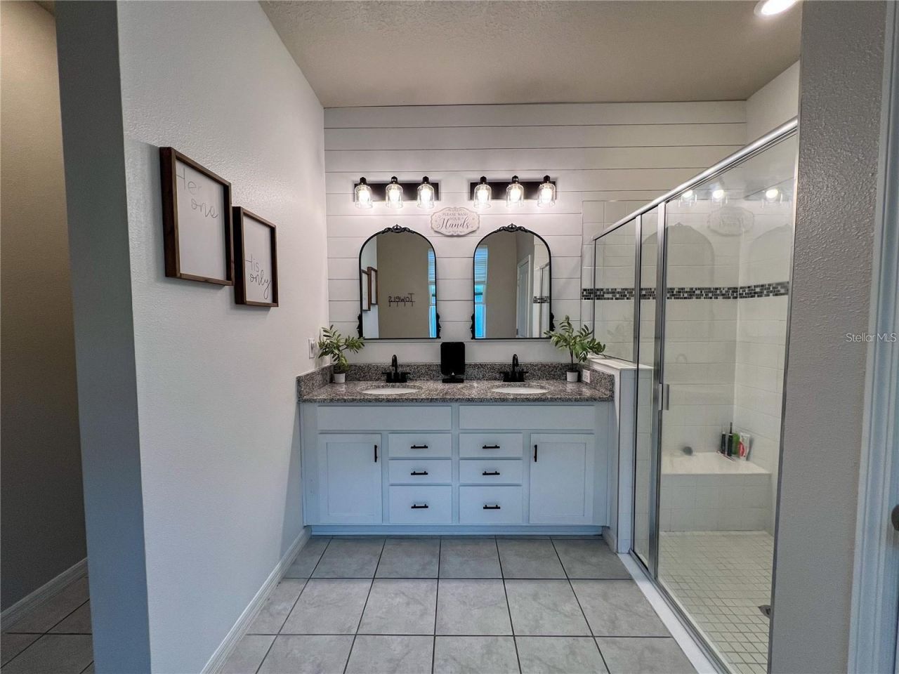 3567 74th Avenue Circle E, Sarasota, FL 34243 Photo