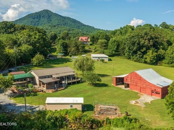 3130-3132 Westover Drive, Sevierville, TN 37862