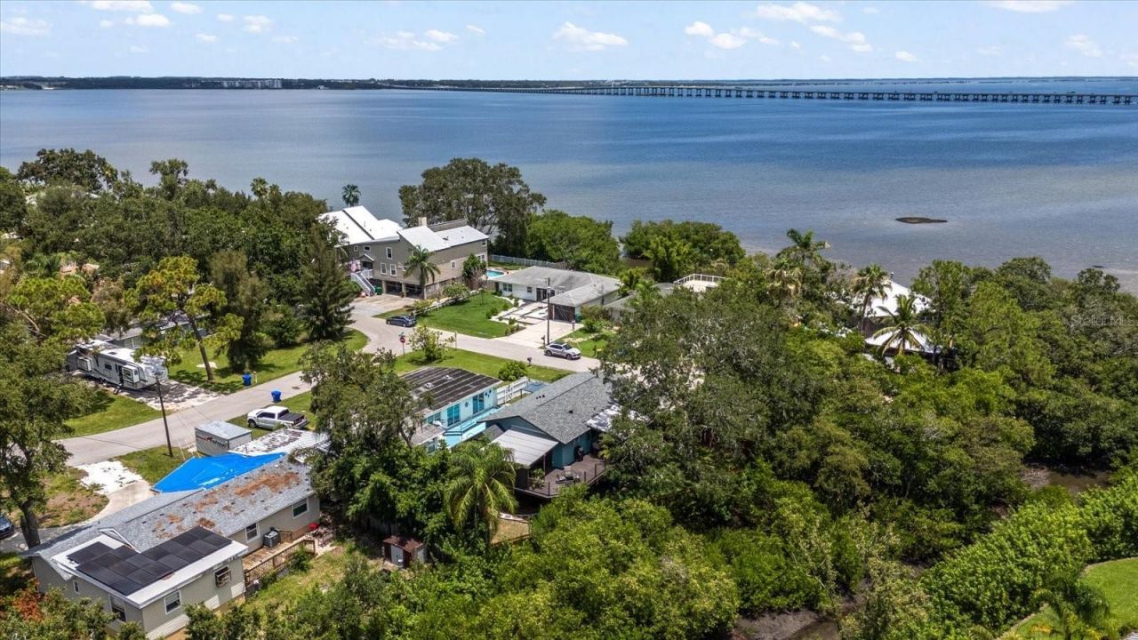 1875 Sunrise Boulevard, Clearwater, FL 33760 Photo