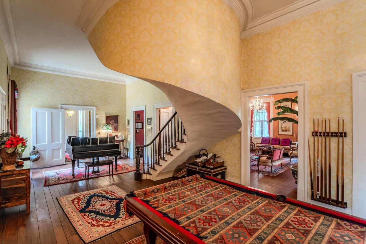 604 Pinckney Street Photo 15