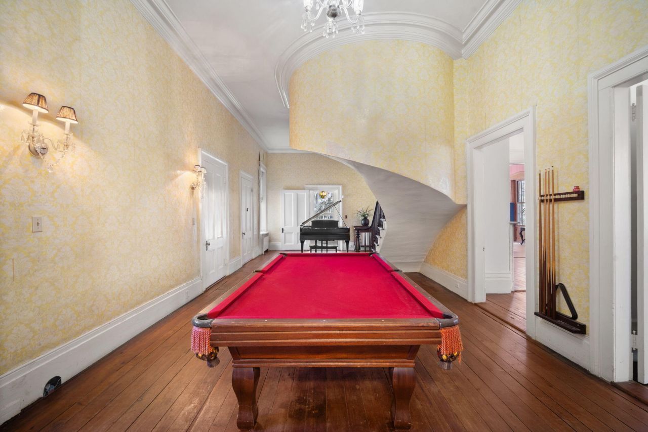 604 Pinckney Street Photo 18