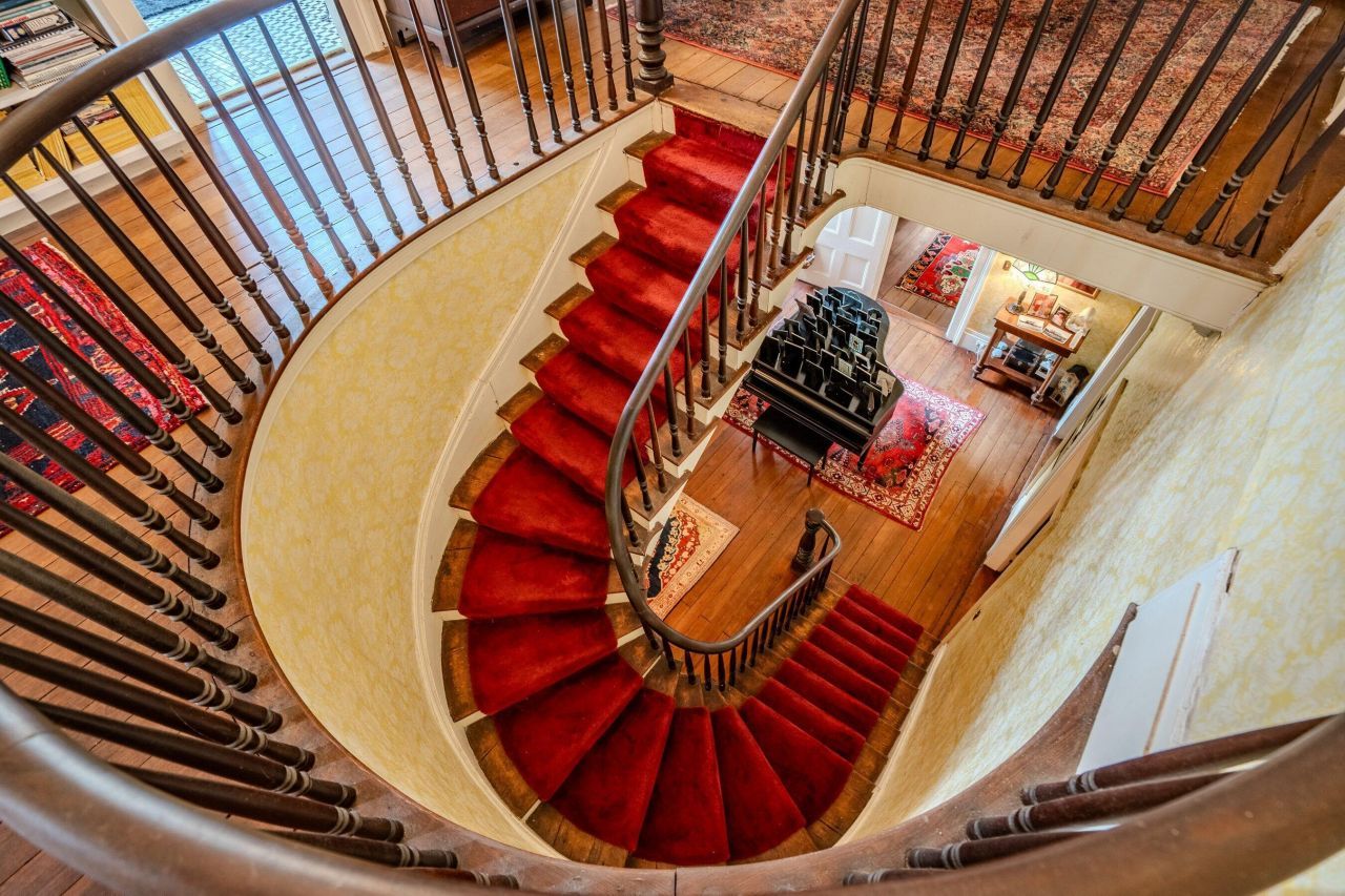 604 Pinckney Street Photo 19