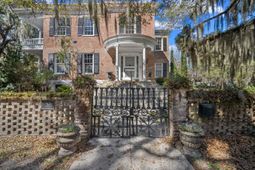 604 Pinckney Street photo 4