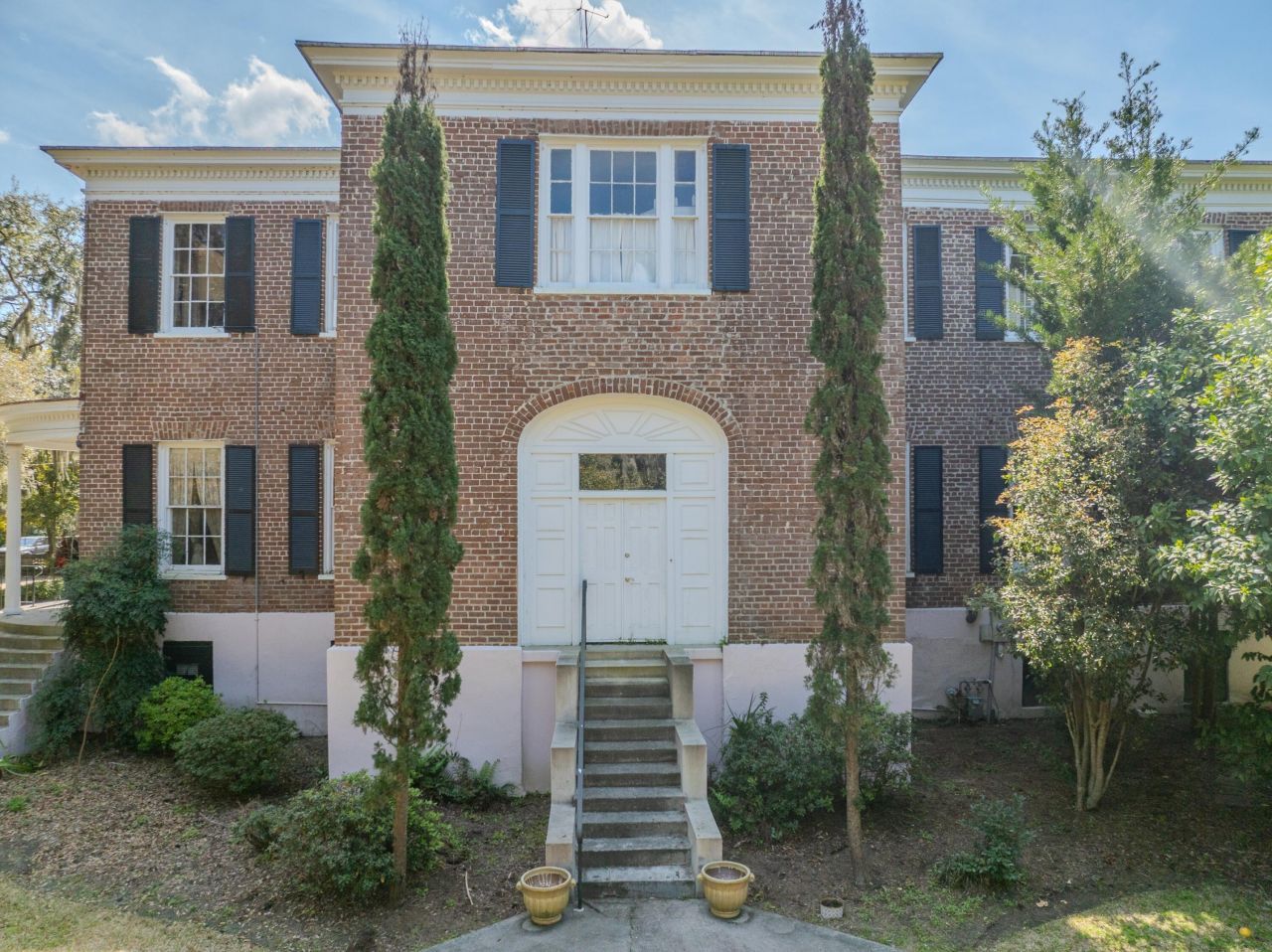 604 Pinckney Street Photo 4