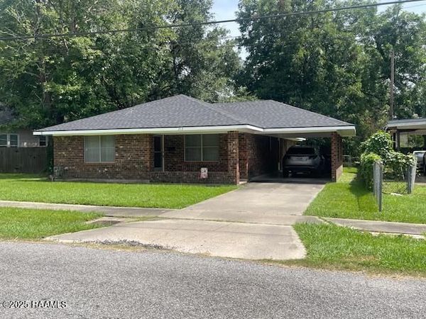 213 4th Street, Abbeville, LA 70510