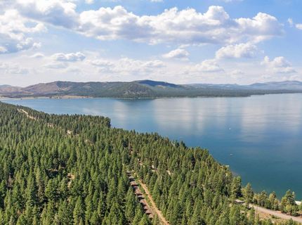 2865 Highway 147, Lake Almanor, CA 96137 Photo