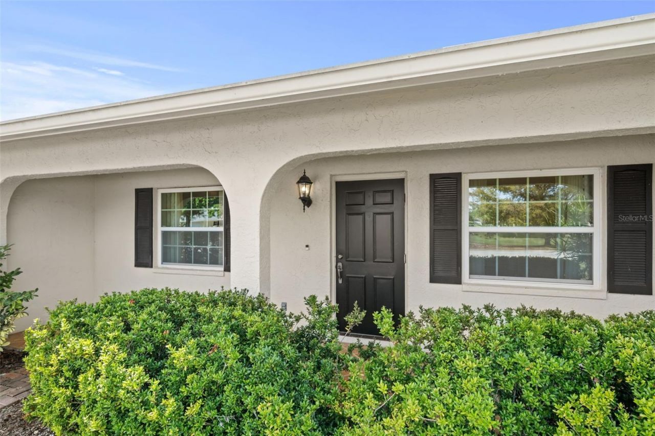 7082 W Country Club Drive N, Unit 7082, Sarasota, FL 34243 Photo