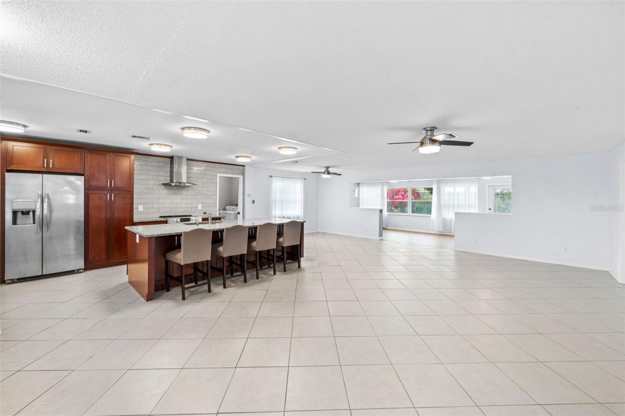 7082 W Country Club Drive N, Unit 7082, Sarasota, FL 34243 Photo