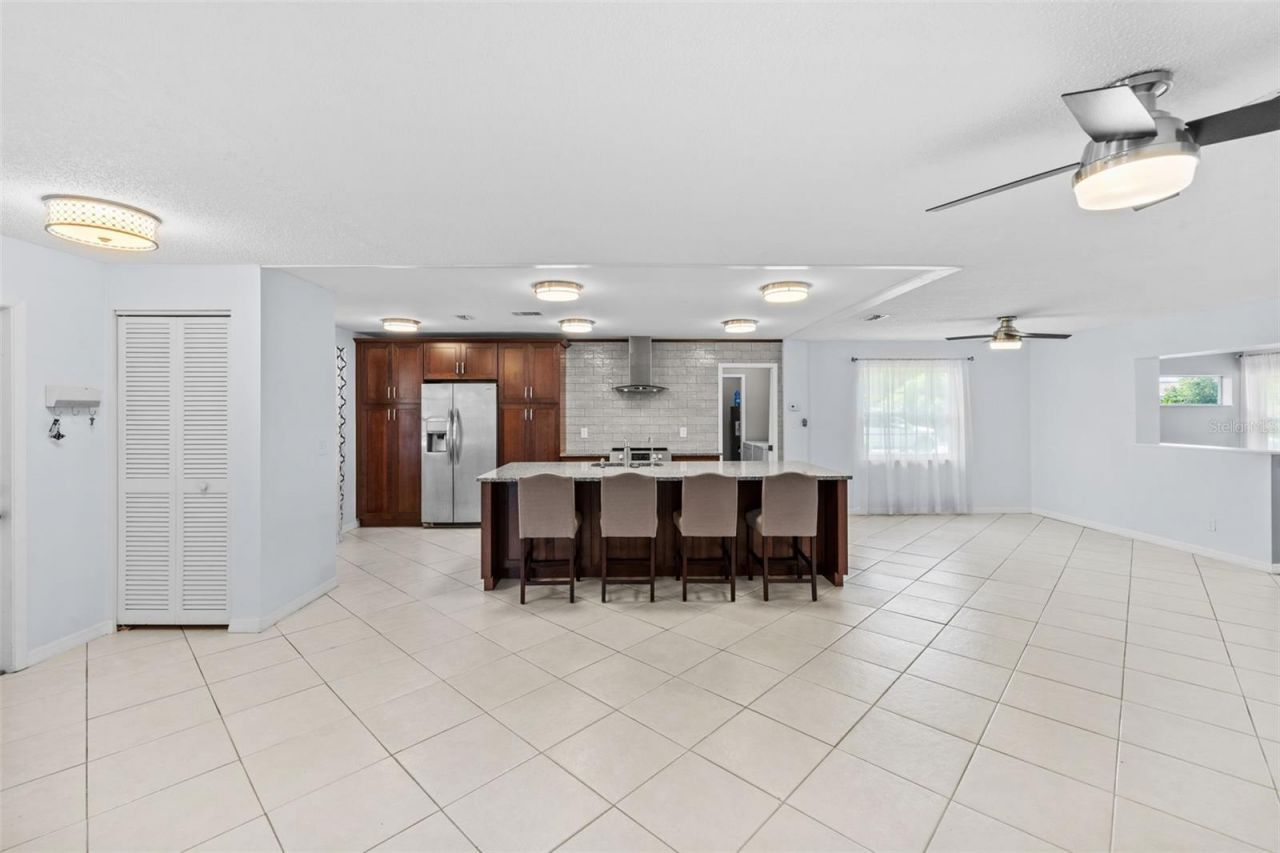 7082 W Country Club Drive N, Unit 7082, Sarasota, FL 34243 Photo