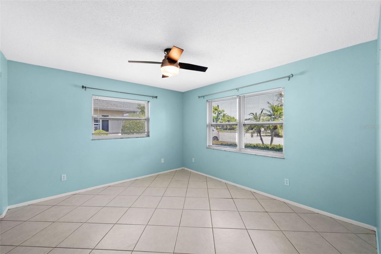 7082 W Country Club Drive N, Unit 7082, Sarasota, FL 34243 Photo