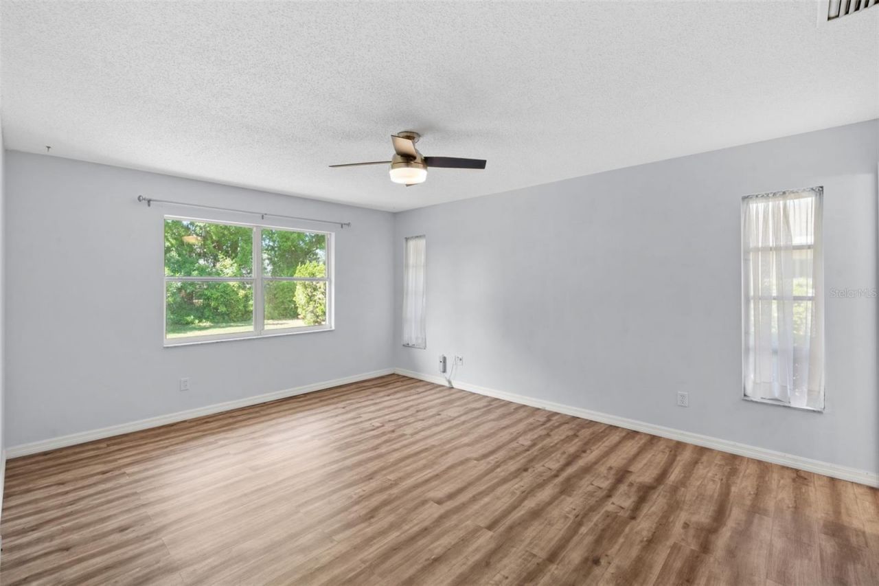 7082 W Country Club Drive N, Unit 7082, Sarasota, FL 34243 Photo