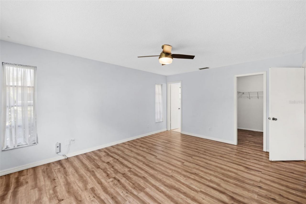 7082 W Country Club Drive N, Unit 7082, Sarasota, FL 34243 Photo