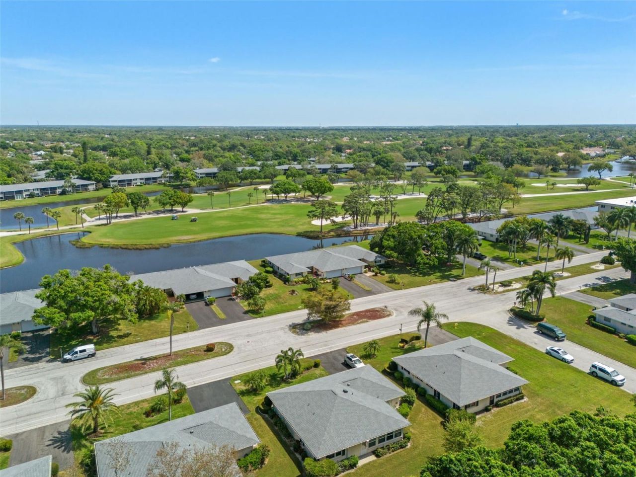 7082 W Country Club Drive N, Unit 7082, Sarasota, FL 34243 Photo