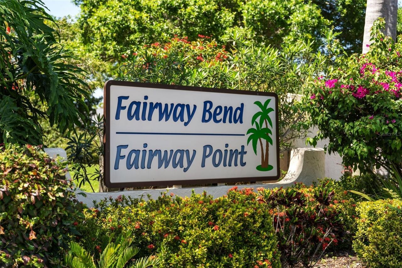 7082 W Country Club Drive N, Unit 7082, Sarasota, FL 34243 Photo