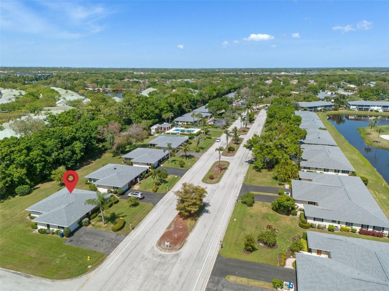 7082 W Country Club Drive N, Unit 7082, Sarasota, FL 34243 Photo