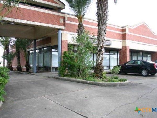 1205 W Austin Street , Port Lavaca, TX 77979