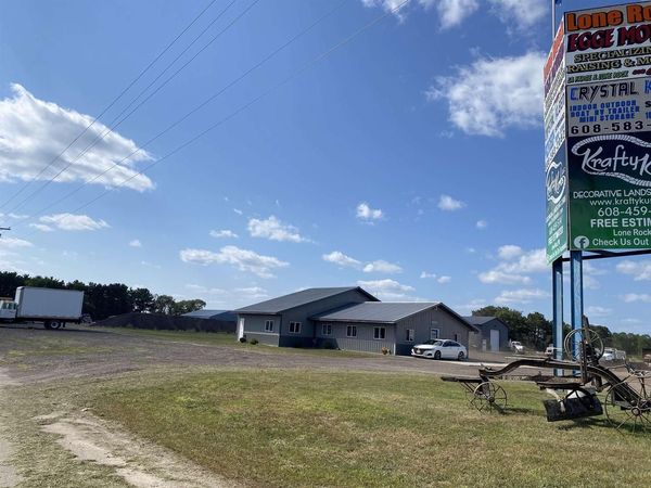 920 Prairie Street, Lone Rock, WI 53556