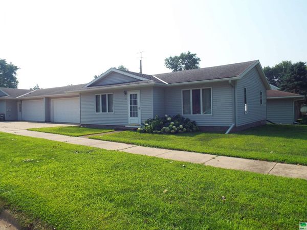 303 7th Street, Sibley, IA 51249