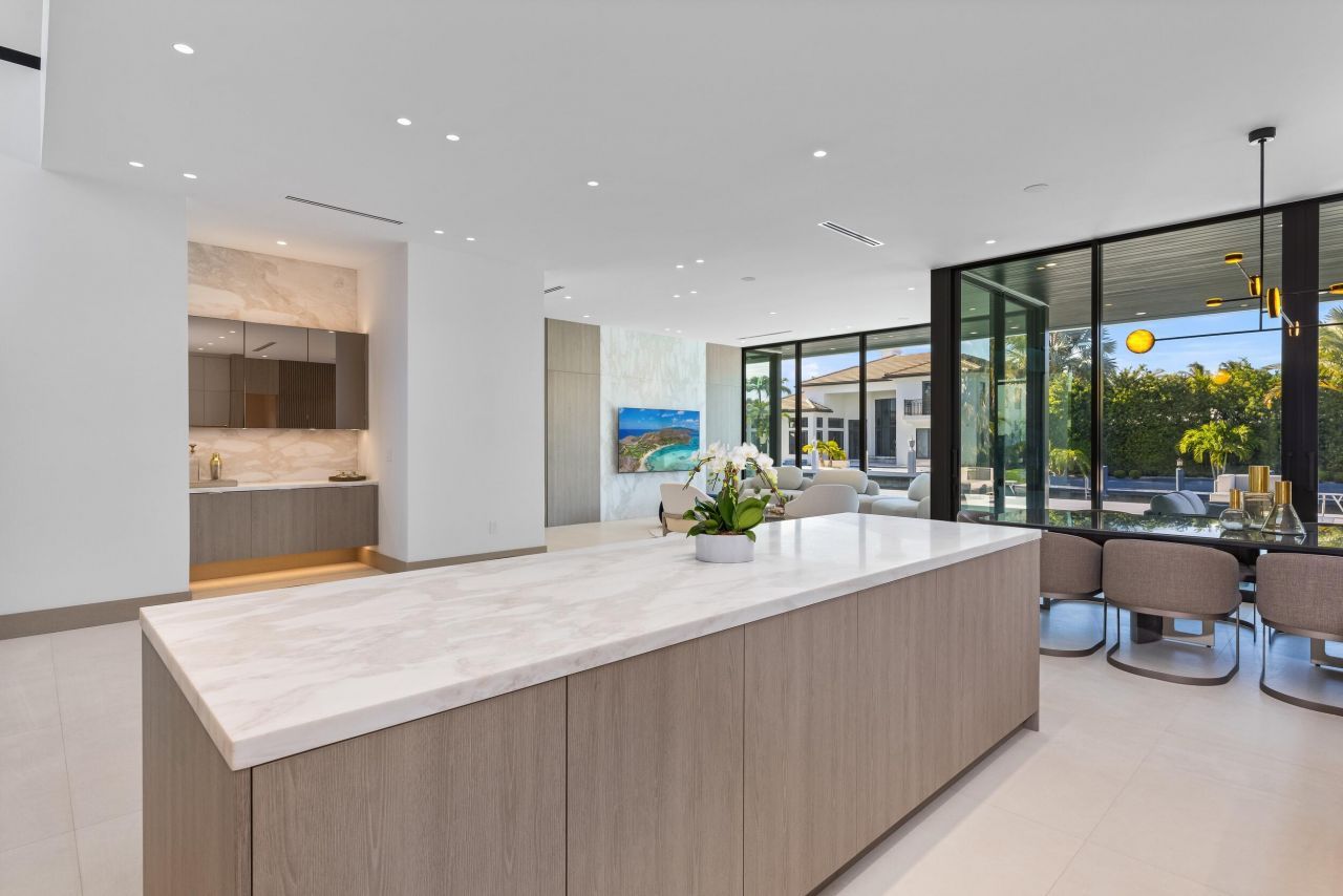 541 Golden Harbour Drive, Boca Raton, FL 33432 Photo