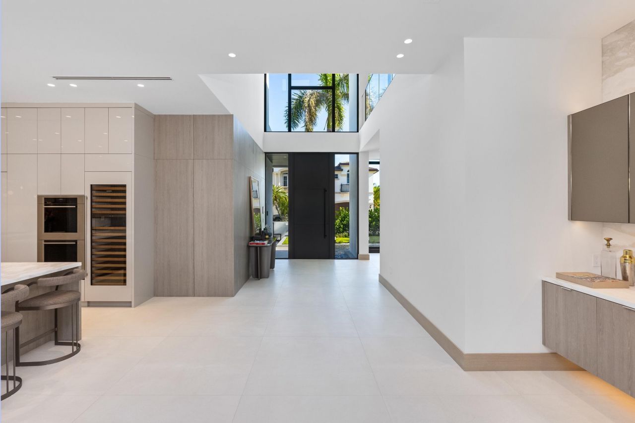 541 Golden Harbour Drive, Boca Raton, FL 33432 Photo