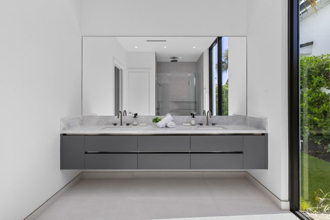 541 Golden Harbour Drive, Boca Raton, FL 33432 Photo