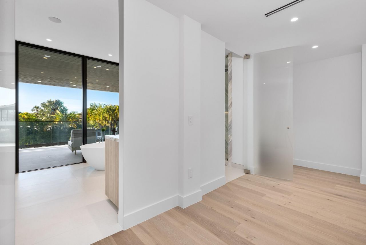 541 Golden Harbour Drive, Boca Raton, FL 33432 Photo